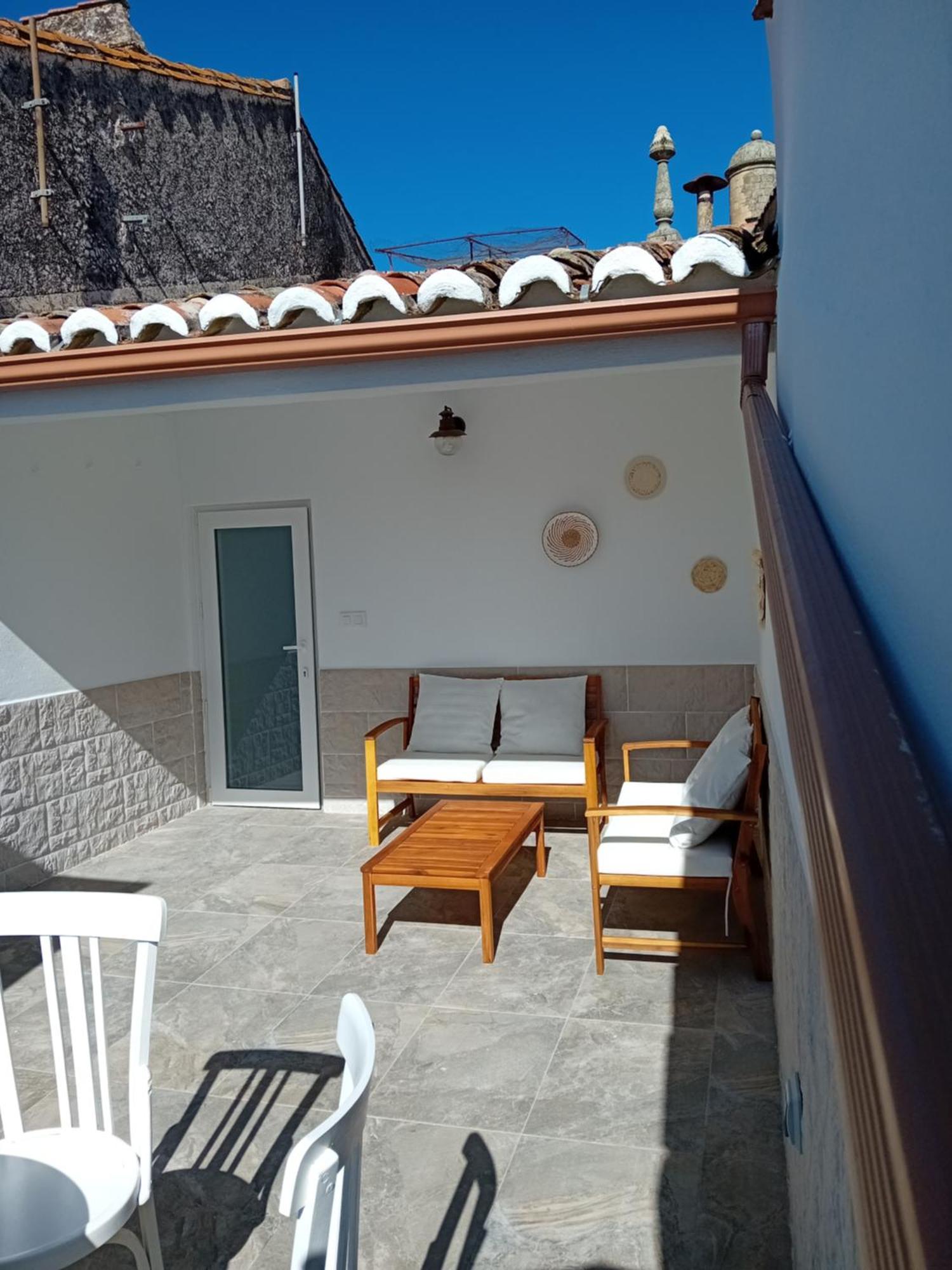 Apartamento Plaza San Francisco Trujillo Exteriör bild