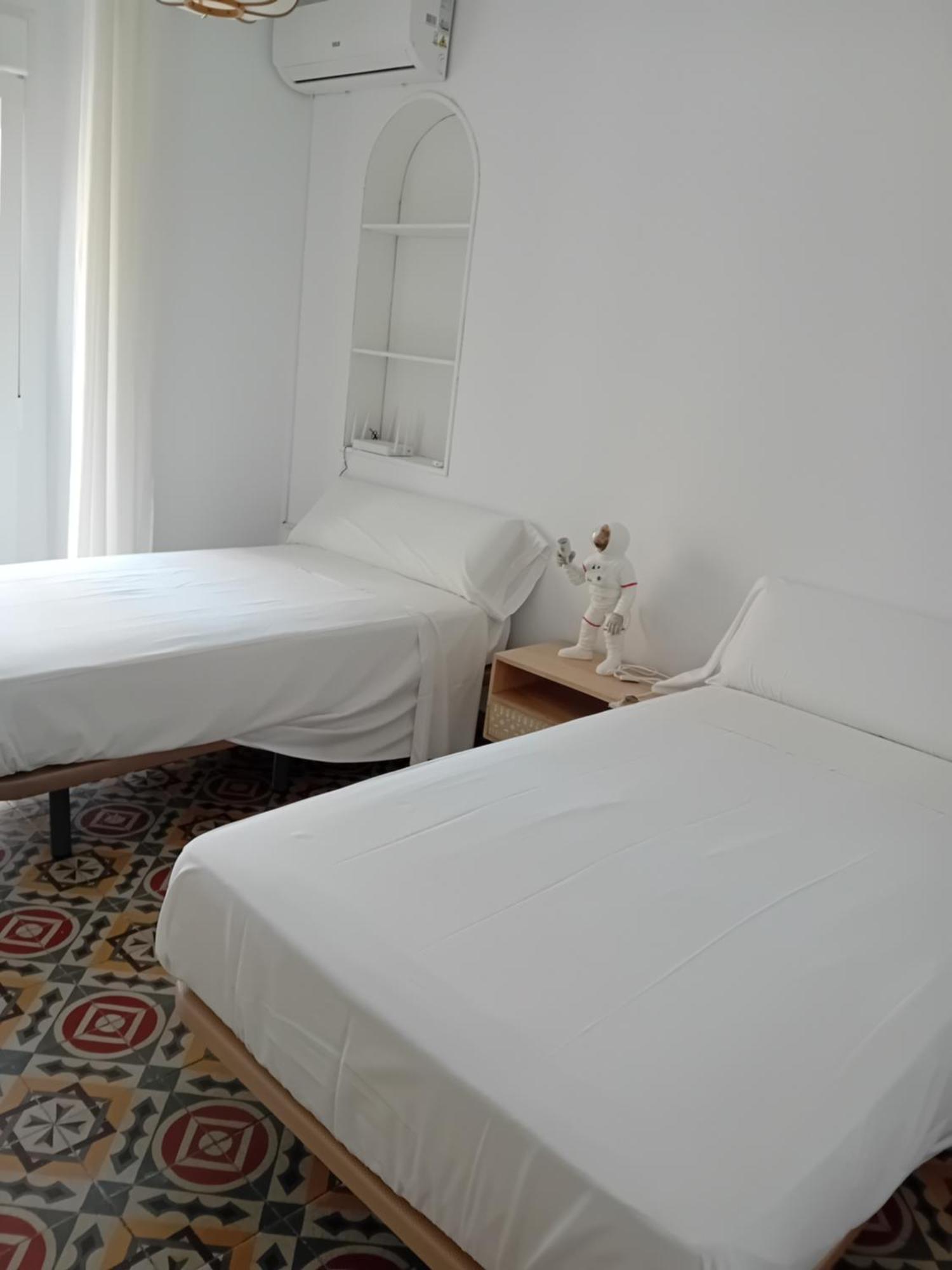 Apartamento Plaza San Francisco Trujillo Exteriör bild